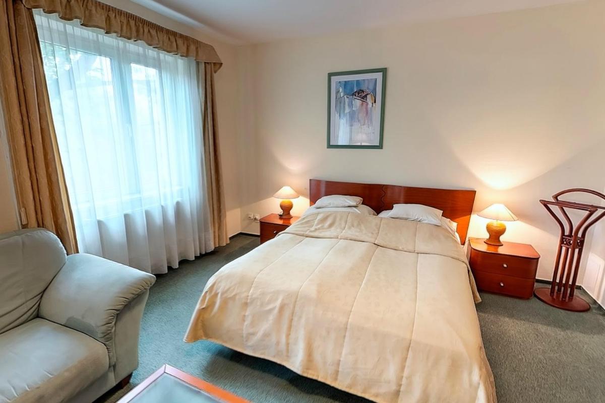 Klub Hotel Dunaújváros Szoba fotó