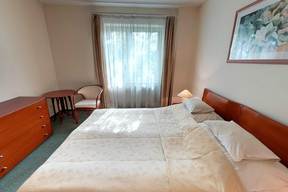 Klub Hotel Dunaújváros Szoba fotó